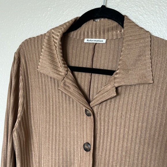 Reformation Ribbed Button-up - Picture 6 of 7